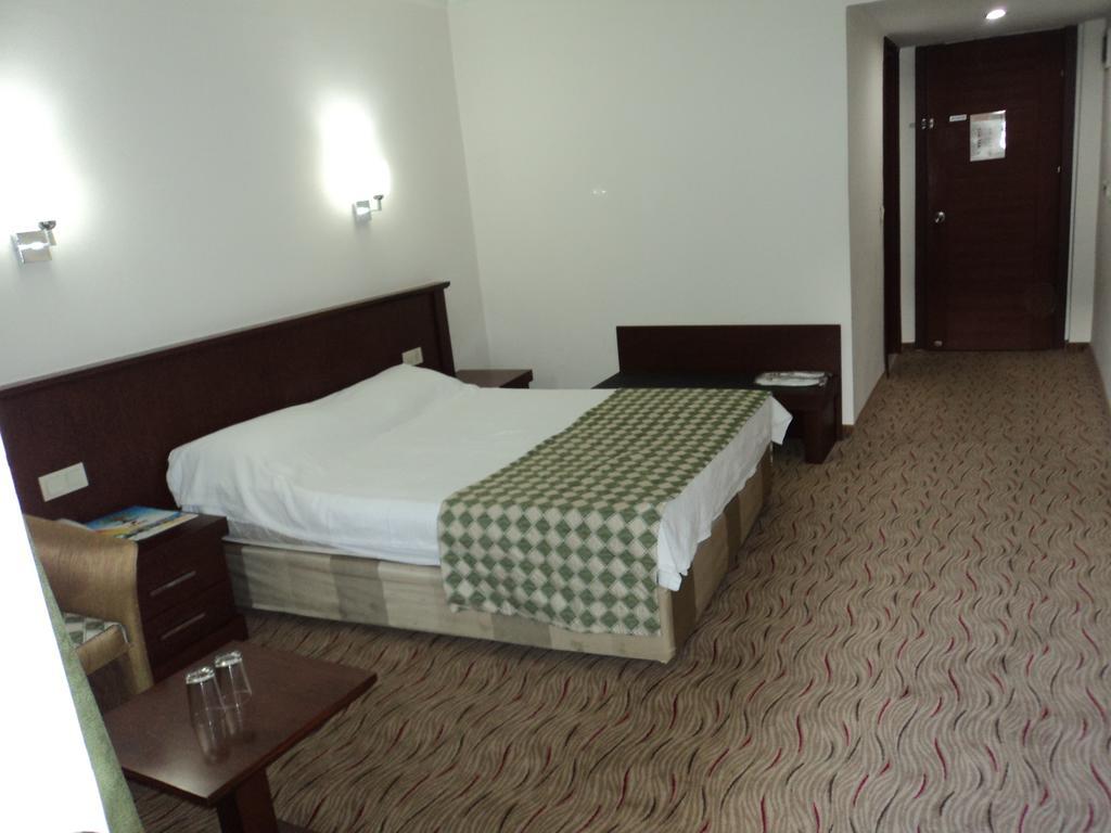 Izethan Hotel 穆拉 客房 照片