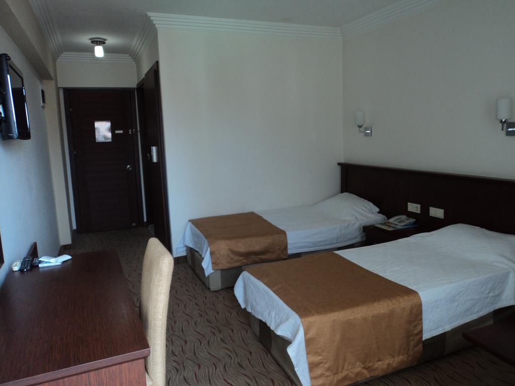 Izethan Hotel 穆拉 客房 照片